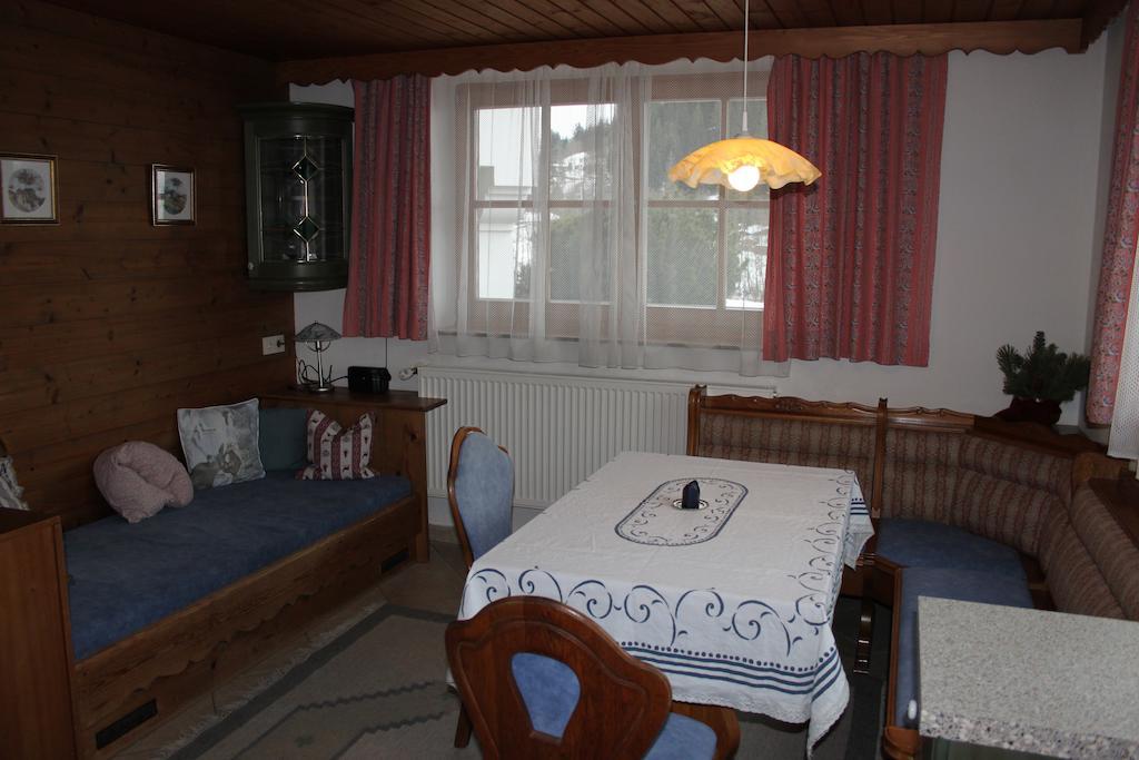 Gaestehaus Trude Waltl Fieberbrunn Kamer foto