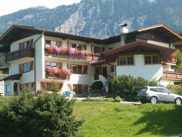 Gaestehaus Trude Waltl Fieberbrunn Buitenkant foto