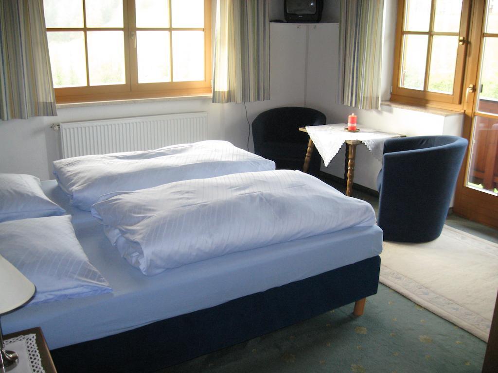 Gaestehaus Trude Waltl Fieberbrunn Kamer foto